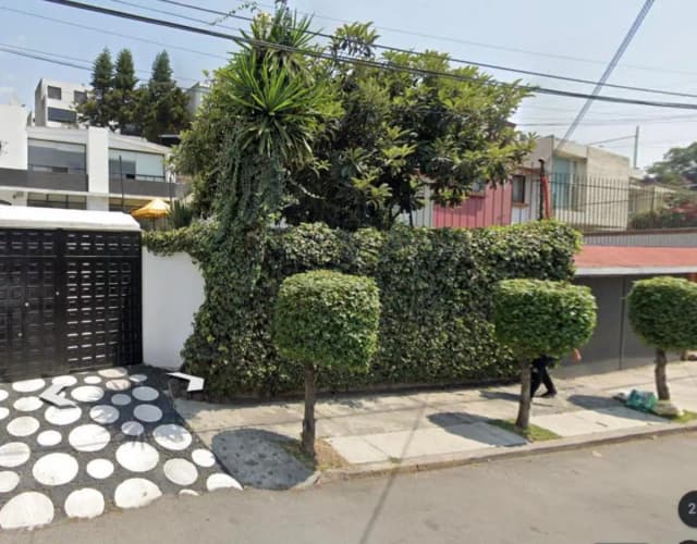 Casa en Venta en Lomas de Tecamachalco Sección Bosques I y II, Huixquilucan, México