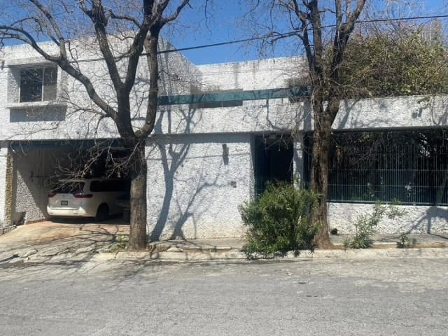 Casa en Venta en Contry la Silla, Guadalupe, Nuevo León