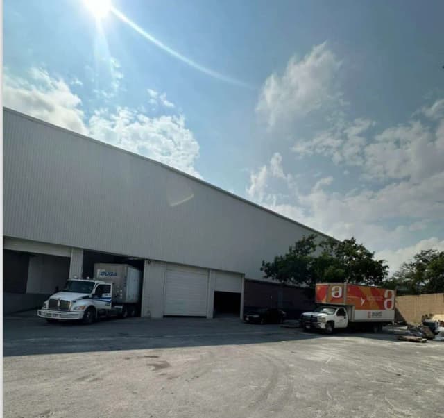 Bodega en Renta en Trabajadores, Santa Catarina, Nuevo León