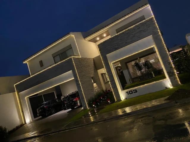 Casa en Venta en Privada la Herradura, Monterrey, Nuevo León