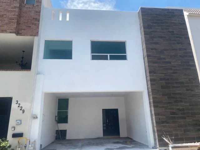 Casa en Venta en Colinas del Valle, Monterrey, Nuevo León