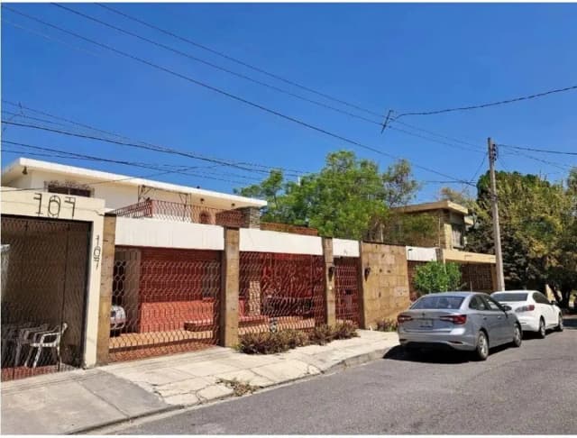 Casa en Venta en Vista Hermosa, Monterrey, Nuevo León