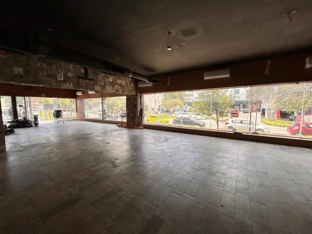 Local en Renta en Del Valle, San Pedro Garza García, Nuevo León