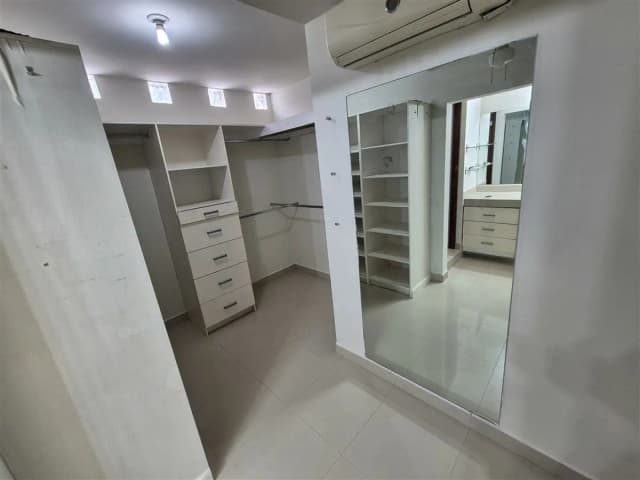 Casa en Venta en Lomas del Valle, San Pedro Garza García, Nuevo León