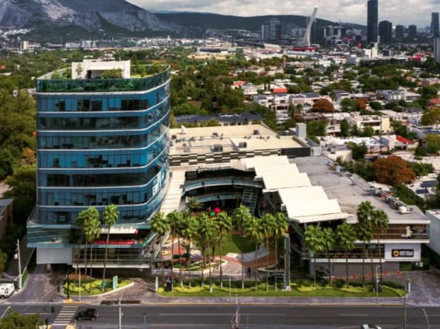 Local en Renta en Del Valle, San Pedro Garza García, Nuevo León