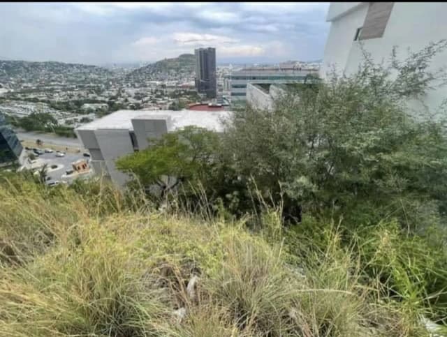 Terreno en Venta en Lomas de Montecristo, Monterrey, Nuevo León