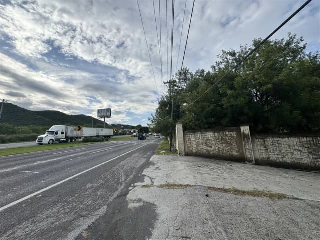 Terreno en Venta en Los Cristales, Monterrey, Nuevo León