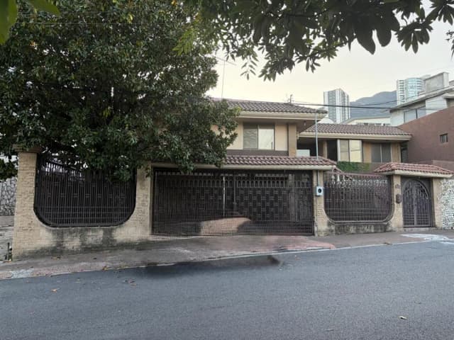 Casa en Venta en Vista Hermosa, Monterrey, Nuevo León