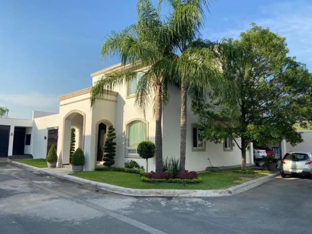 Casa en Venta en El Uro, Monterrey, Nuevo León