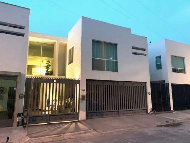 Casa en Venta en Pedregal la Huasteca, Santa Catarina, Nuevo León