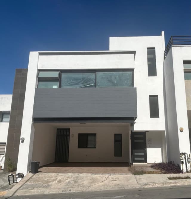 Casa en Renta en Rincón del Vergel, Monterrey, Nuevo León