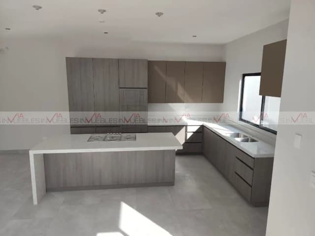 Casa en Venta en Altares Residencial, Santiago, Nuevo León