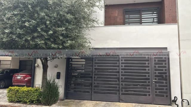 Casa en Venta en Cumbres San Patricio, García, Nuevo León