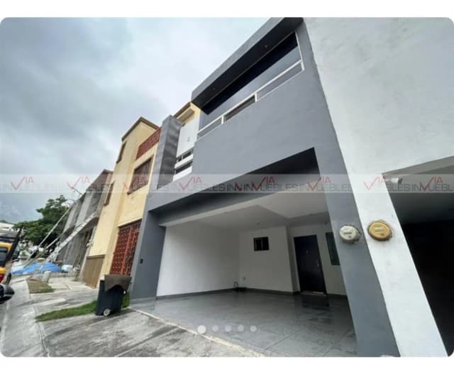 Casa en Renta en Real del Valle, Santa Catarina, Nuevo León
