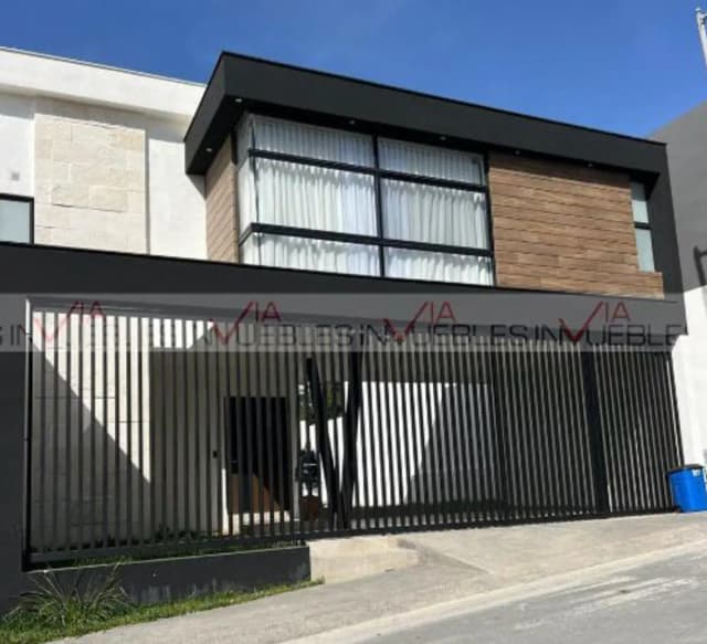 Casa en Venta en Castaños del Vergel, Monterrey, Nuevo León