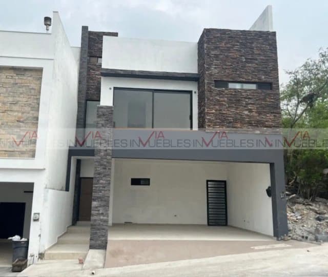 Casa en Venta en Cumbres Elite Premier, García, Nuevo León
