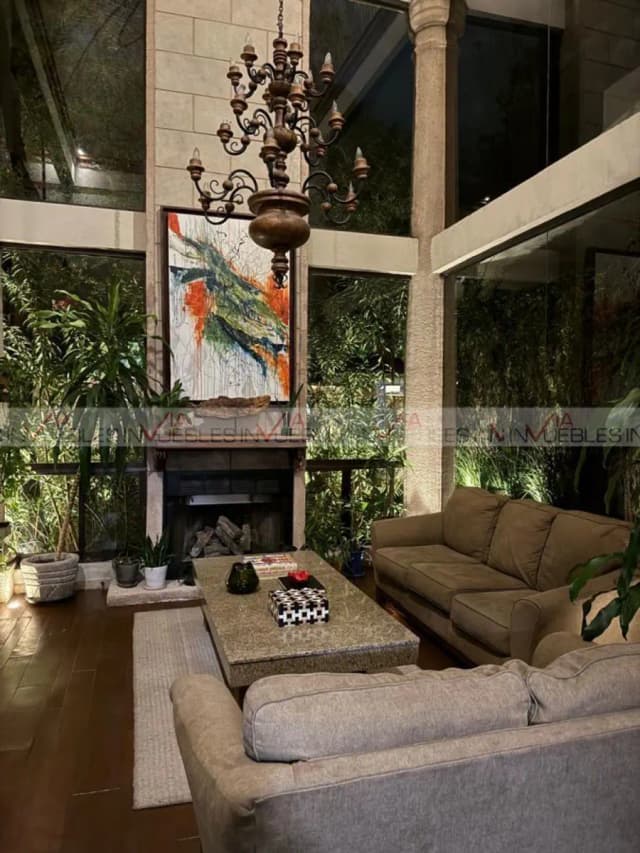 Casa en Venta en Olimpico, San Pedro Garza García, Nuevo León