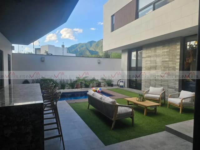 Casa en Venta en Bosques de las Misiones Sector Encino, Santiago, Nuevo León