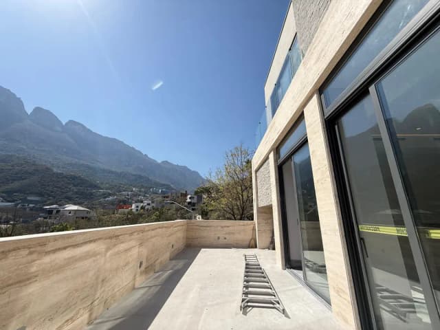 Casa en Venta en Mesa de la Corona, San Pedro Garza García, Nuevo León