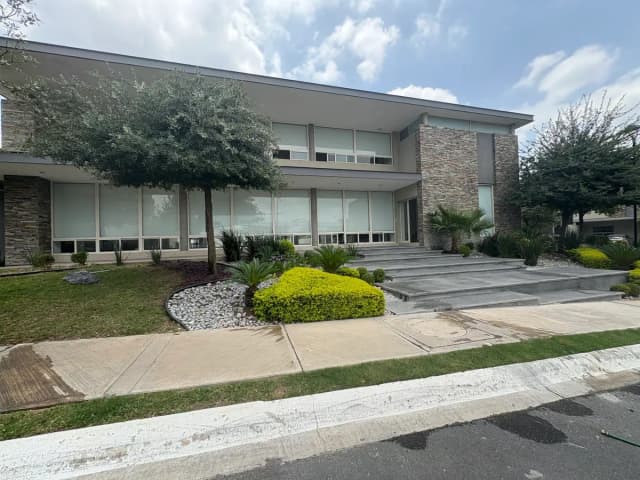 Casa en Venta en Cerradas Lumina Cumbres, García, Nuevo León