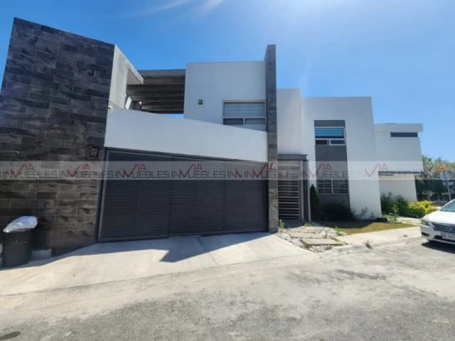 Casa en Venta en Aeropuerto Internacional de Monterrey, Apodaca, Nuevo León