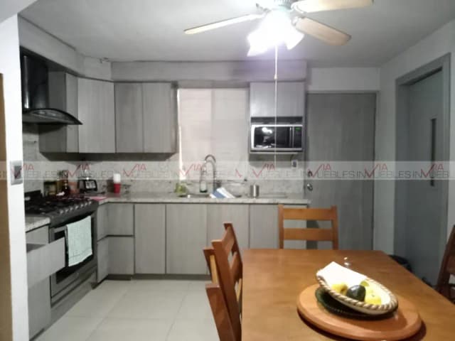 Casa en Venta en Ancon del Huajuco, Monterrey, Nuevo León