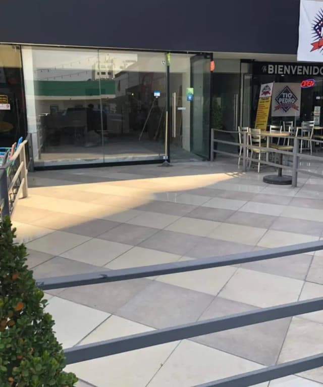 Local en Renta en Del Valle, San Pedro Garza García, Nuevo León