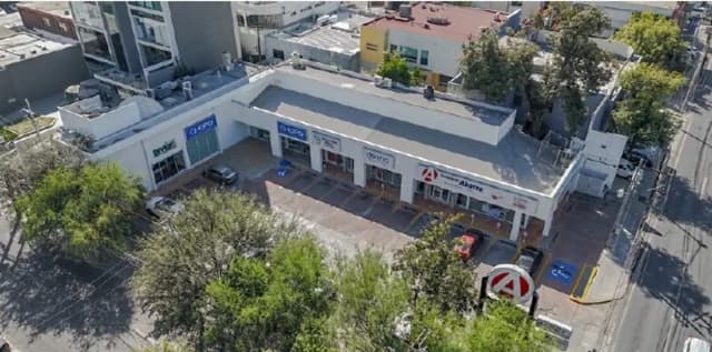 Local en Renta en Del Valle, San Pedro Garza García, Nuevo León