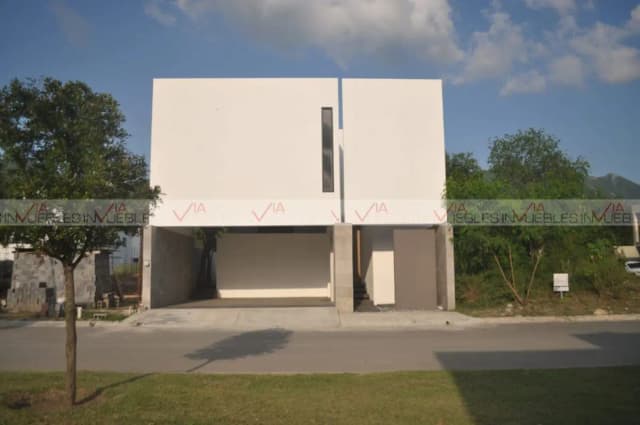 Casa en Venta en Amorada Privada Residencial, Santiago, Nuevo León