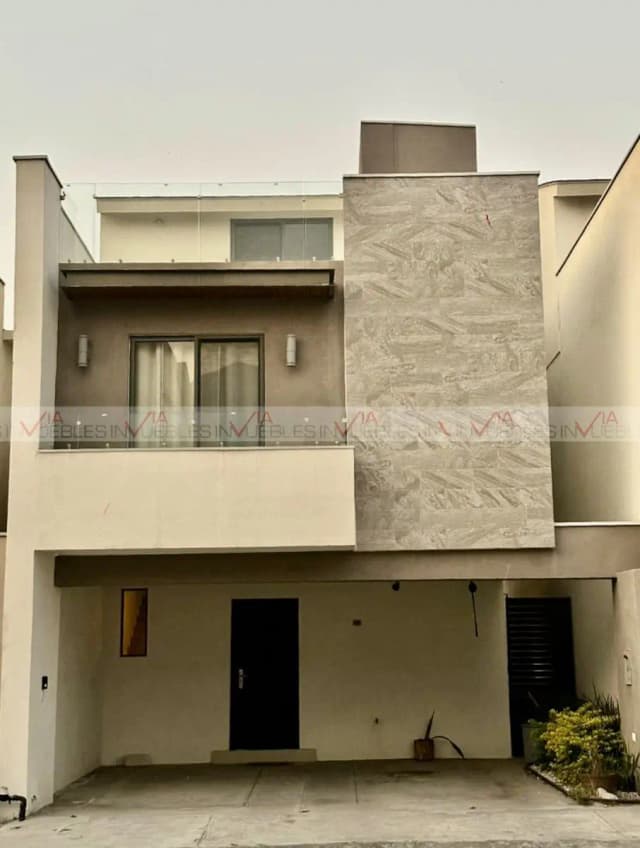Casa en Venta en Montenova, García, Nuevo León