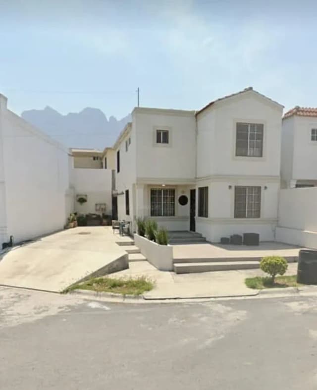 Casa en Venta en Paseo de Cumbres, Monterrey, Nuevo León