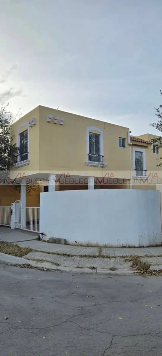 Casa en Venta en Mitras Poniente, García, Nuevo León