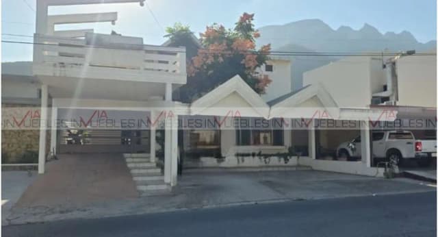 Casa en Venta en Las Cumbres, Monterrey, Nuevo León