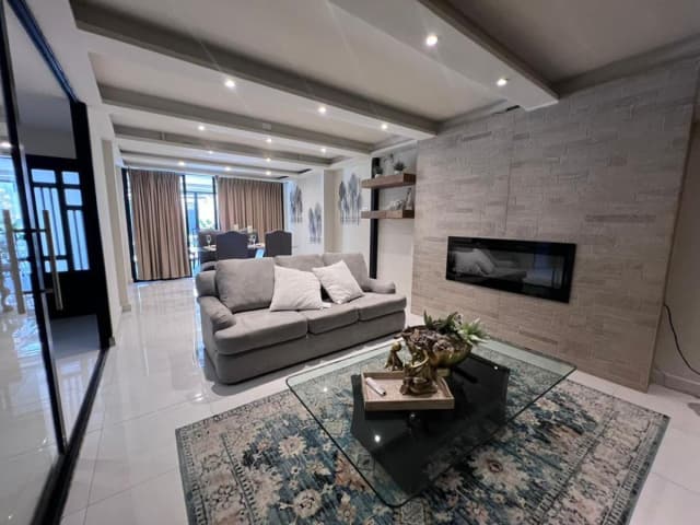 Casa en Renta en Lomas del Valle, San Pedro Garza García, Nuevo León