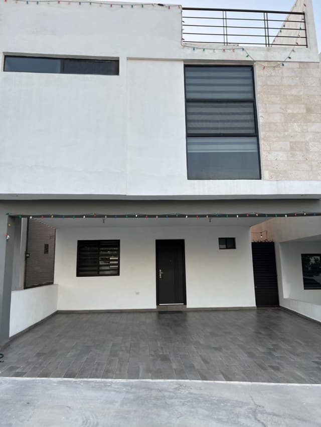 Casa en Renta en Cumbres del Sol, Monterrey, Nuevo León
