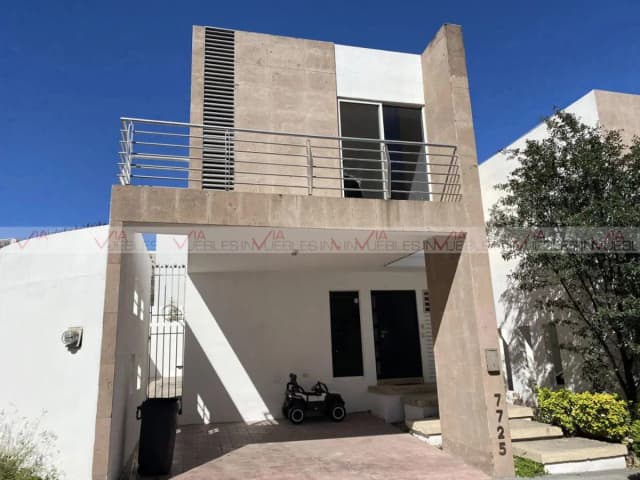 Casa en Renta en Cumbres Santa Clara, Monterrey, Nuevo León