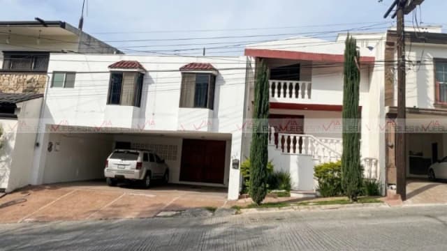 Casa en Venta en Contry la Silla, Guadalupe, Nuevo León