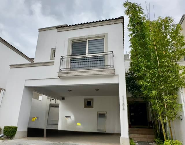Casa en Venta en La Rioja Privada Residencial, Monterrey, Nuevo León