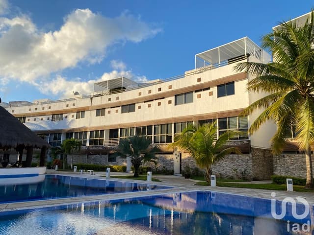 Townhouse en Preventa, Supermanzana 40 en Cancún Quintana Roo
