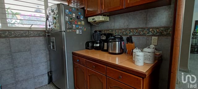 CASA EN VENTA EN CONDOMINIO CON ALBERCA PRIVADA EN CUERNAVACA, MORELOS