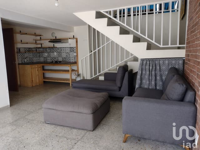 CASA EN VENTA EN CONDOMINIO CON ALBERCA PRIVADA EN CUERNAVACA, MORELOS