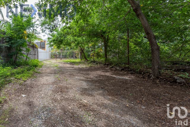 Terreno en Venta privada de Zona Diamante. Acapulco, Guerrero, México.