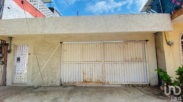 CASA EN VENTA , COL. LAS PLAYAS EN CALETA, ACAPULCO GUERRERO