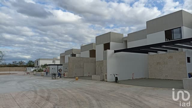 Casa en venta de 4 recámaras y alberca en Santa Gertrudis Copo Mod B