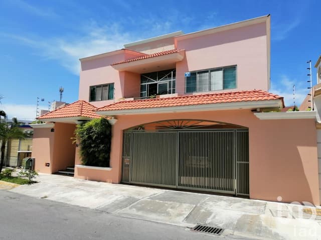 CASA EN VENTA EN LA SM. 11. BENITO JUAREZ, QUINTANA ROO