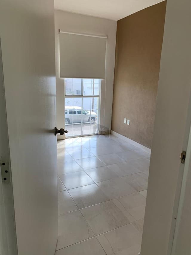 Casa en Renta en El Dorado, León, Gto. a un lado de Wallmart en Vía Alta y cerca de Puerto Interior