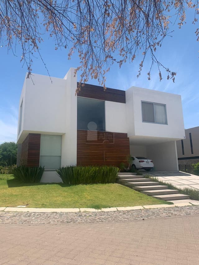 Casa en venta con jacuzzi en El Campanario, Queretaro