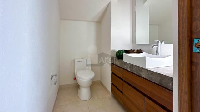 Residencia nueva a 2 minutos del la estación del Tren Interurbano en Metepec