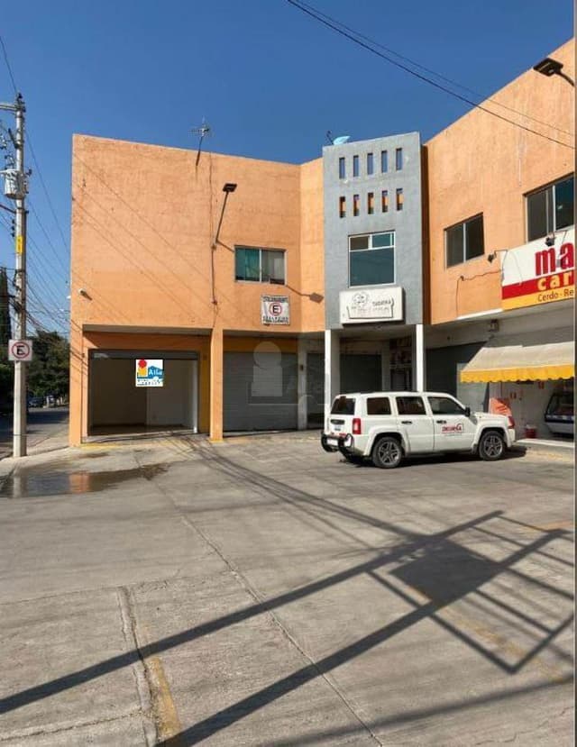 Local comercial en renta en El Cortijo, Irapuato, Guanajuato
