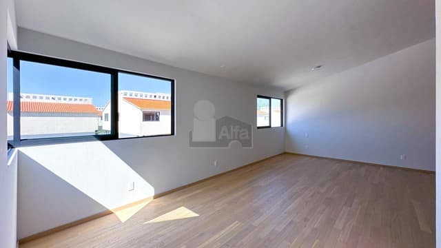 Casa en venta en Lerma con amplio jardín de 80m2 y cerca del Club de Golf Los Encinos
